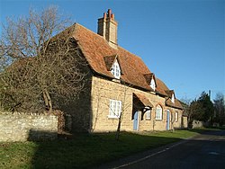 Cottages in Garford - geograph.org.uk - 113757.jpg