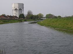 Pinchbeck-water-tower-by-Graham-Horn.jpg
