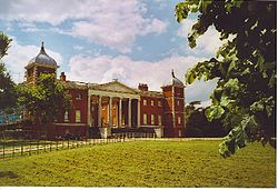 Osterley House, the East Front. - geograph.org.uk - 122654.jpg
