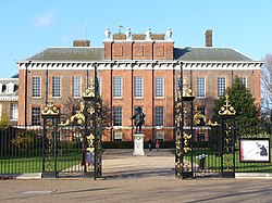 Kensington Palace, the South Front - geograph.org.uk - 287402.jpg