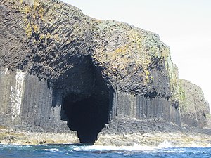 Staffa Fingal's Cave 14712.JPG