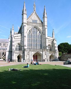 Winchester Cathedral -west front-21July2008.jpg