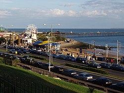 Southend Seafront and Pier - geograph.org.uk - 227230.jpg